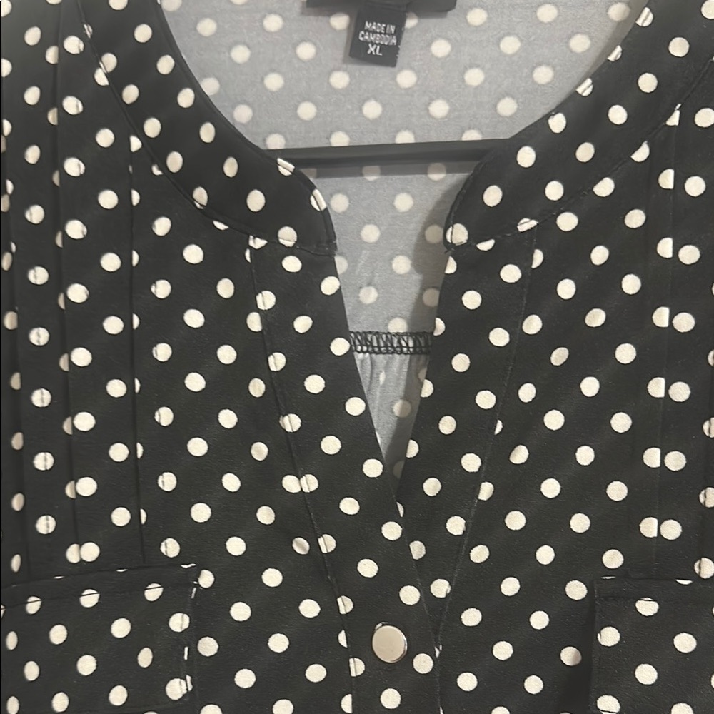 Cocomo Black and White Buttoned Mandarin Collar Blouse - Picture 6 of 8